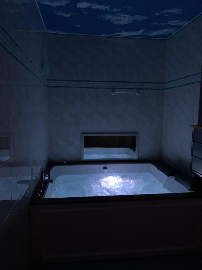 Relax And Pool Apartments Novi Sad Eksteriør billede